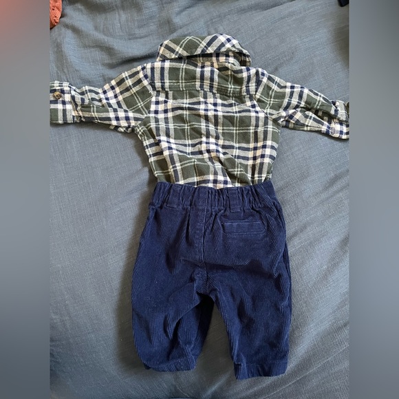 Newborn 2 piece set. - Picture 2 of 2